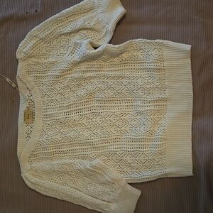 Elie. TAHARI White Crew Neck Sweater with Cable Knit Design